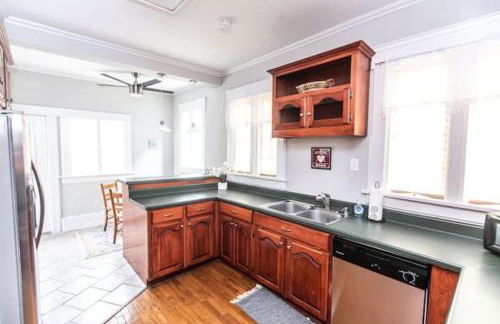 29th Street Trendy Lakeview Craftsman 8 - Foto 29