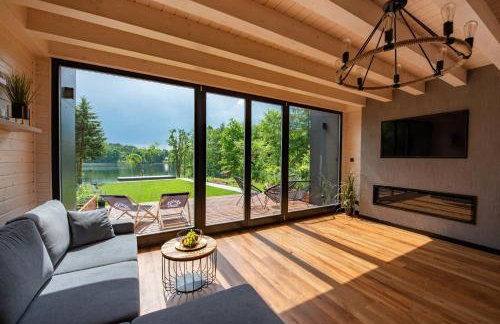 NATERIA DOMEK NAD JEZIOREM - Foto 1