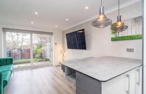 2 bedroom house with parking in Borehamwood - Foto 6