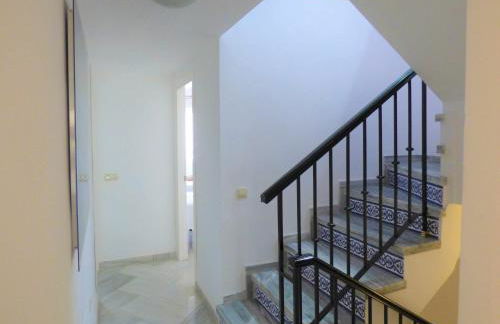 Selecta Family by the Sea - Photo 10