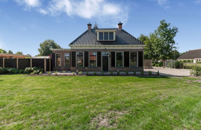 Stylish Farmhouse With Spa Tub - Foto 34