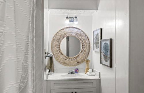 Oceanfront Bliss and Resort-Style Fun! Galveston Gem - Foto 16