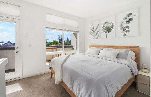 NEW! Central Ballard 3BR Townhome Fits 8 Free Parking AC Family Friendly - Foto 14