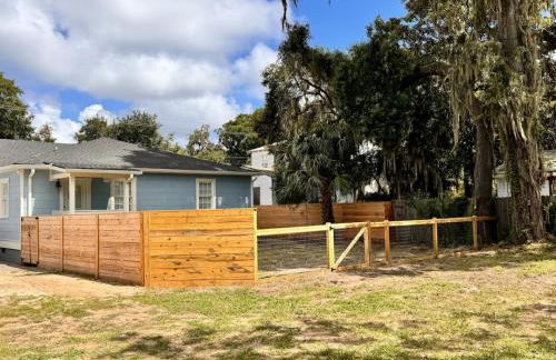 Newest Cottage Downtown. Pet Yes - Photo 39