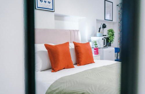 Jephsons Lodge Studio 4 - Free Parking, WiFi, Netflix & Prime, Cosy Basement Studio - Foto 18