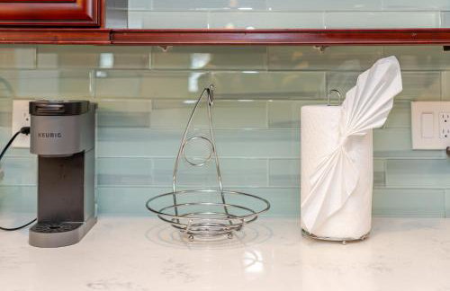 383 - 3BR Quincy - Chic House near Adams Park - Foto 14