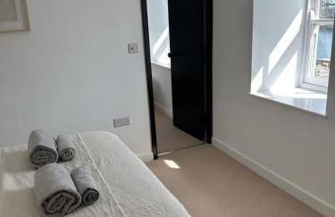 New renovated beach front cottage - Photo 28