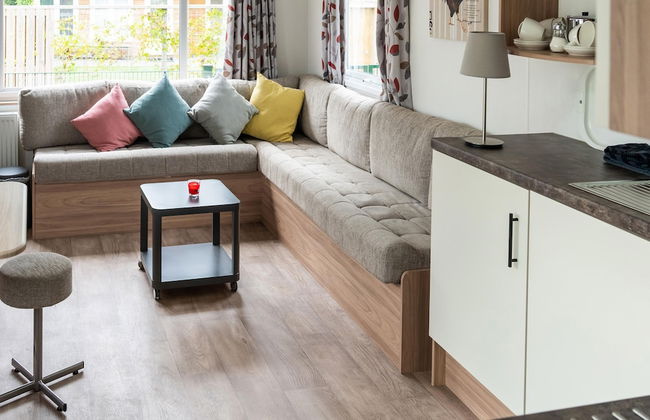 Relaxing Holiday Chalet by the Water in Grou - Foto 17