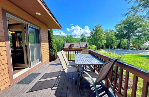 O8 Renovated Forest Cottage Townhome with great Mt Washington views fast wifi Walk to skiing - Foto 3