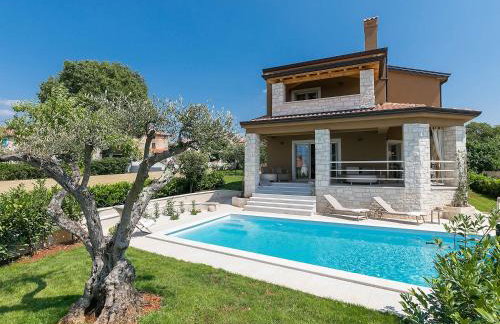 Traumhafte Villa mit beheizbarem Privatpool, Outdoor-Gym, Meerblick, in Umgebung von Weinbergen - Foto 1