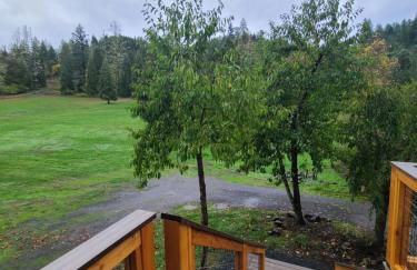 A Restful Studio Near a Creek and Forest - Pet Friendly - Foto 9