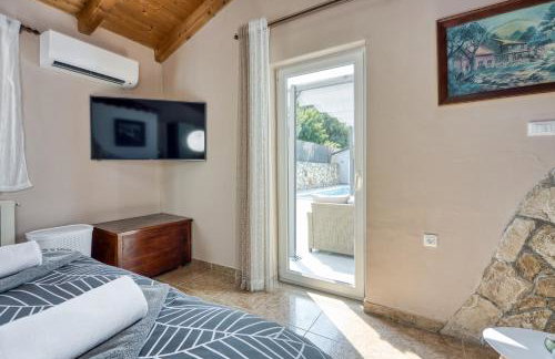 Romantic Studio Apartment with Private Pool - Foto 9