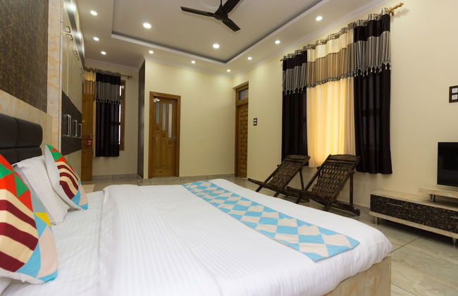 OYO 16593 Home Luxury 3BHK Galaxy Villa Andrar - Foto 12