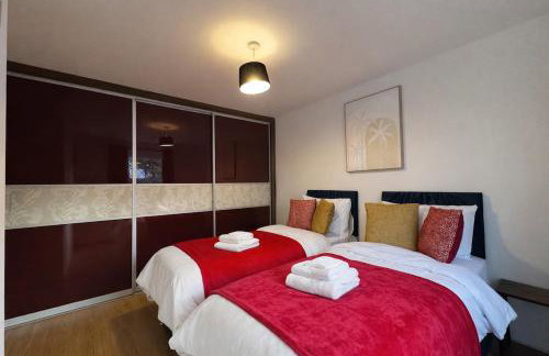 4 Bed Cosy Home w Free parking, Pets Welcome - Foto 18