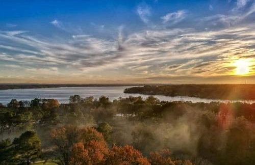 Gorgeous Tiny House with Indoor and Outdoor Lounging Space in Alabama - Foto 61