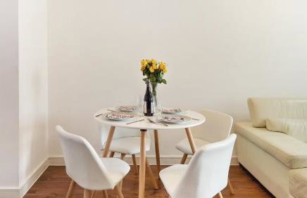 ExCel Centre 2 Bedroom Flat in East London - Photo 5