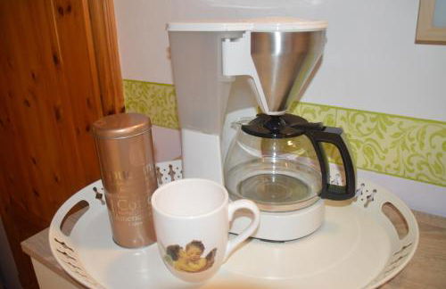 Kleine einzigartige Ferienwohnung auf dem Bauernhof, direkt in der Natur mit Blick auf Schloss Braunfels - Foto 23