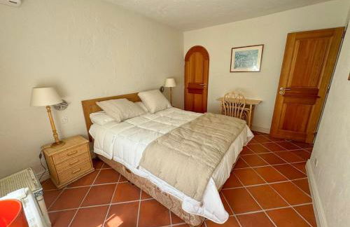 Superbe villa de 5 suites, climatisation, piscine, tennis, hauteurs de St Paul - Foto 33