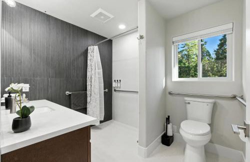 The White House Coveted Triplex Near Lake - Foto 18