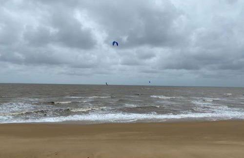 Lovely 1 bed flat 200 metres from beach - Foto 9