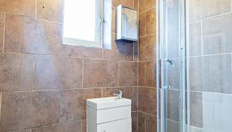 Comfy Bedroom Manchester Getaway - Foto 4, Shower