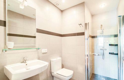 Casa Maitzgon - Renovada casa con piscina y jardín - Foto 20