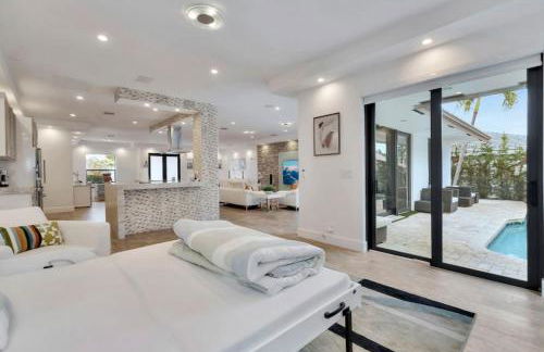 Lynoras Luxe Estate 3 bedroom 3 bath with Modern Design and Heated Pool - Foto 91