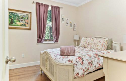 Modern Cabin Retreat with Swim Spa Hot Tub and Air Conditioning - Foto 23