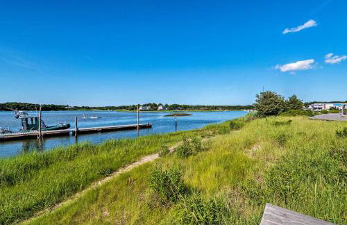 Cape Cod House with Grill and Yard - Drive to Beach! - Foto 24