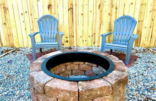 Luxury Townhome Jacksonville, NC - Foto 33