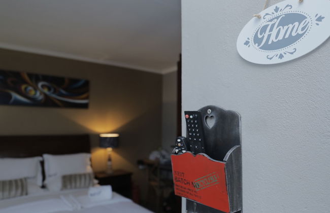 Ledumo Lodge - Photo 4