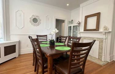 Stunning 3BR-Private Entrance-Renovated-Near City - Foto 17