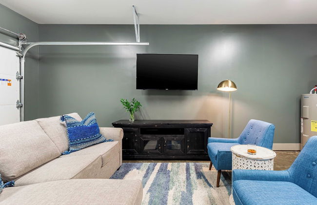 Waverly by Avantstay Nashville-inspired Townhome w/ Luxury Kitchen, Pool Table - Foto 41