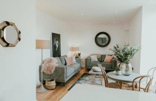 Lovely Chorlton Flat! 5 Seconds to Bus Stop & 2 Minutes to Tram Station - Foto 4