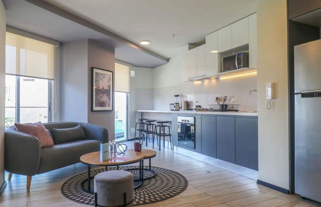 w Dazzling 1BR in Barranco - Photo 1