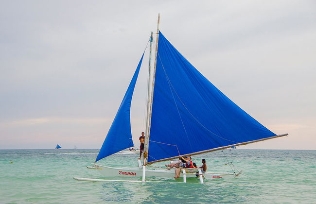 Paraw Sailing Experience - Photo 1