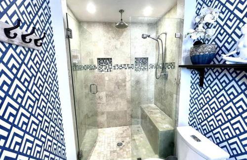 Cozy sanctuary minutes from the bay and beaches - Foto 11