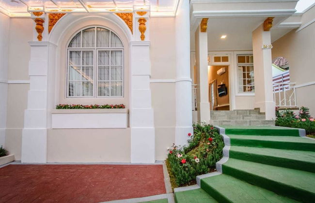 Villa Kota Bunga Puncak 2 Bedroom - Photo 19