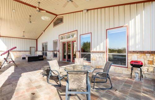 Texas Ranch House with 5 Bedroom and Fish Pond - Foto 45