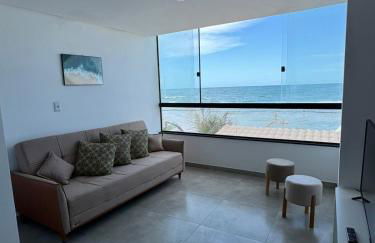 Apartamento Pé na Areia - Ótima Localização - Conforto à beira-mar - Foto 9