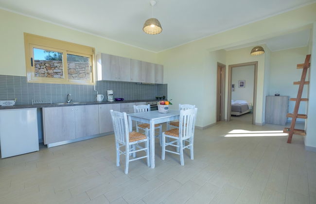 Hilltop Residences - Photo 14