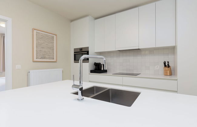 Casselbergh Residences Leader - Photo 14