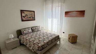 Little House - Photo 4