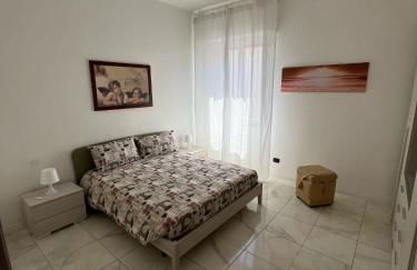 Little House - Photo 4