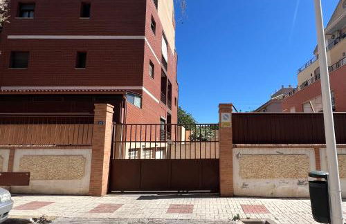 Urban Retreat with Views & Terrace - Foto 38