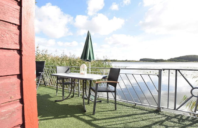 Striking Holiday Home in Sternberg With Jetty - Foto 28