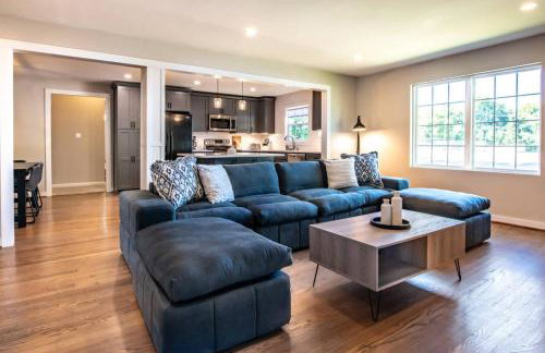 Family Retreat in Birmingham, 7BR 4BA - Photo 23