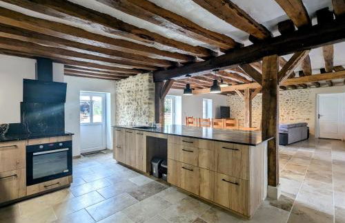 Maison familiale rénovée dans village médiéval - FR-1-591-712 - Foto 11