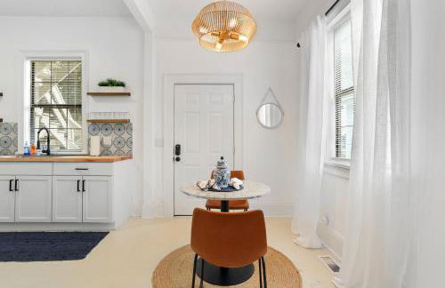 Bright Historic Home, Recently Renovated, Near Downtown, SCAD, & Starland Yard - Foto 8