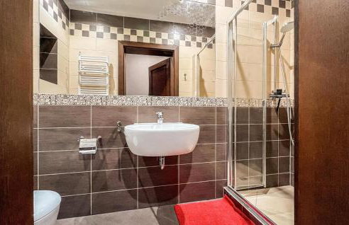 Five Bedroom Cozy Home In Jerzykowo - Foto 24